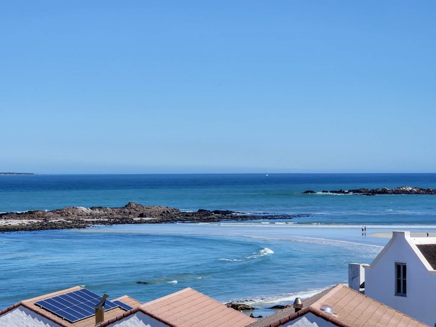 6 Bedroom Property for Sale in Bloubergstrand Western Cape